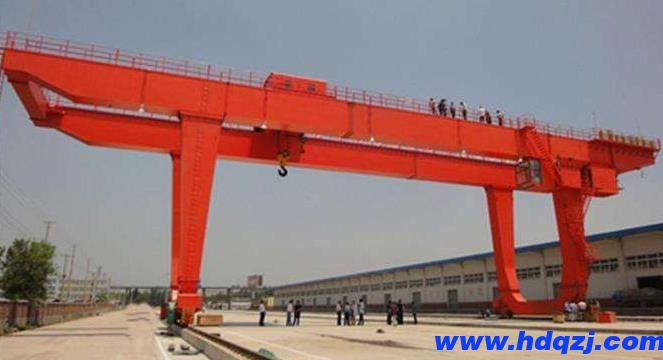 軌道式集裝箱門(mén)式起重機(jī)