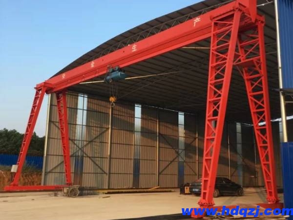 龍門吊保持視野清晰對避免盲區(qū)至關(guān)重要，你了解如何做到嗎？