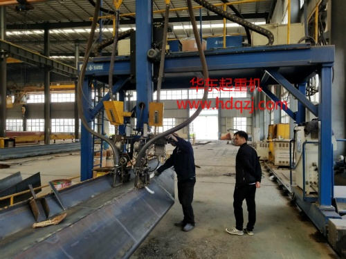 起重機(jī)廠家車(chē)間照片