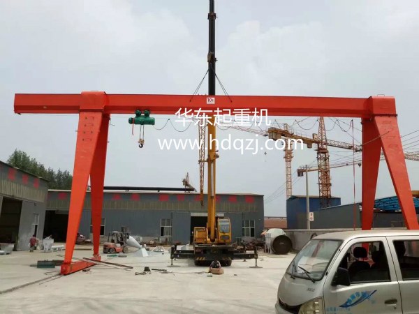 門(mén)式起重機(jī)圖片