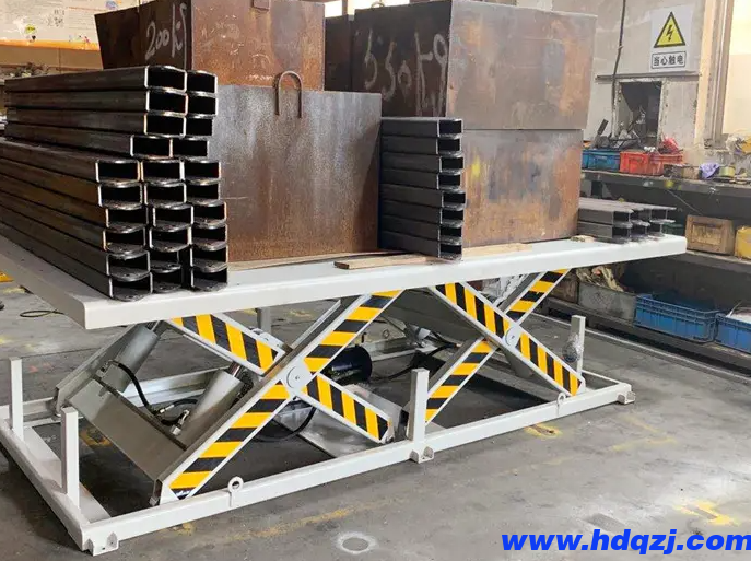 雙排剪叉式電動(dòng)升降平臺(tái) 雙排剪叉式電動(dòng)升降平臺(tái)