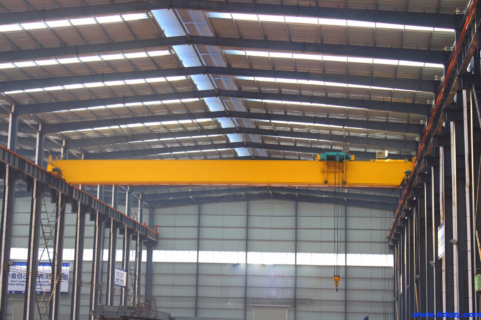 歐式單梁起重機(jī)的特點(diǎn)及常見安全防護(hù)措施 歐式單梁起重機(jī)的特點(diǎn)及常見安全防護(hù)措施