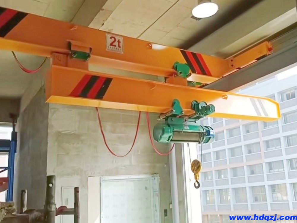 過(guò)軌式電動(dòng)單梁起重機(jī)圖片 過(guò)軌式電動(dòng)單梁起重機(jī)圖片